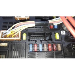 Renault - Scenic - Fuse box