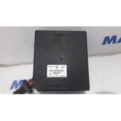 Renault - Scenic - Fuse box