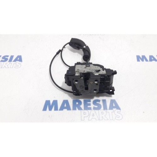 Renault - Scenic - Rear door lock mechanism 4-door, left