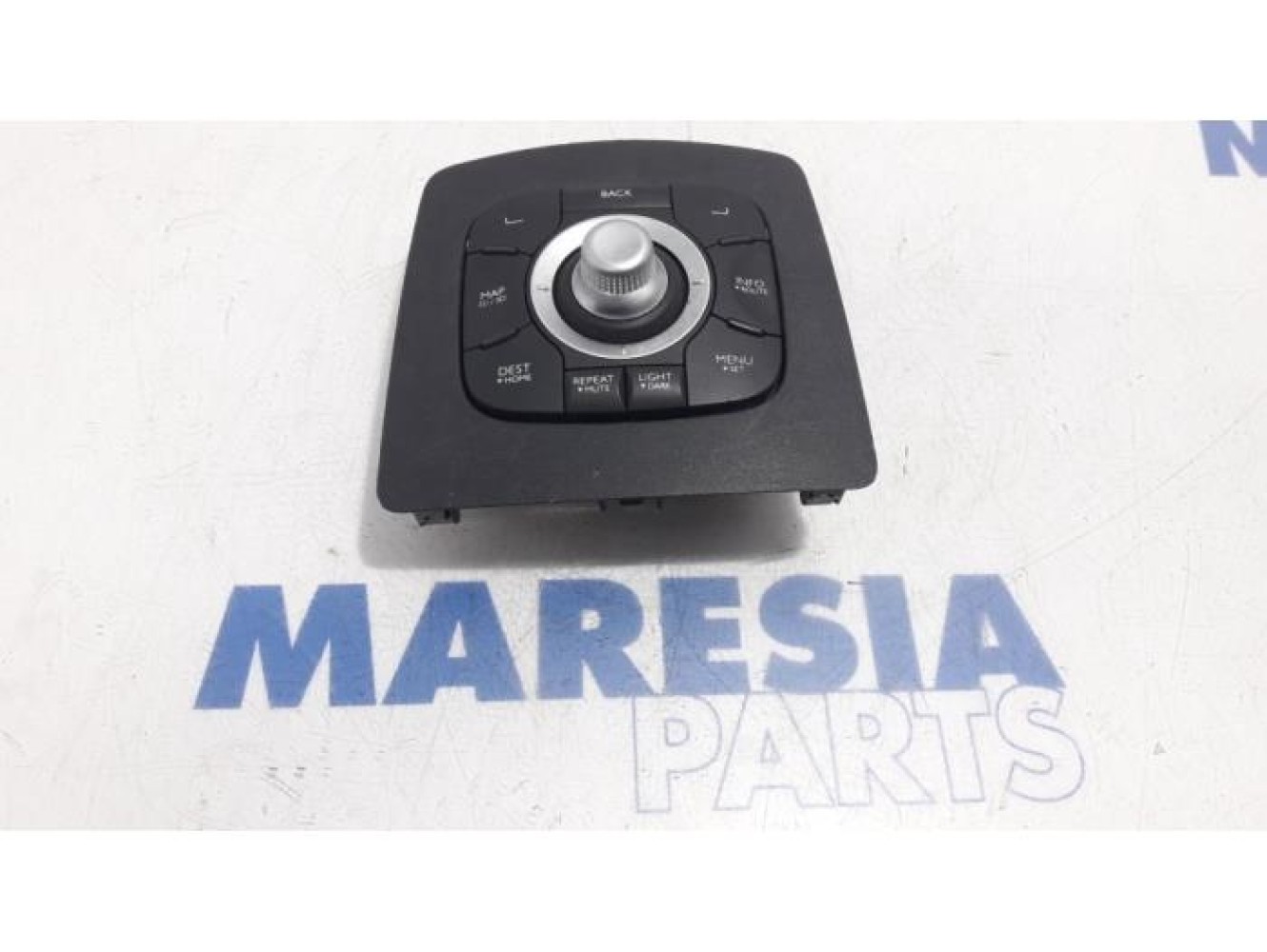 Renault - Scenic - Panneau de commandes navigation
