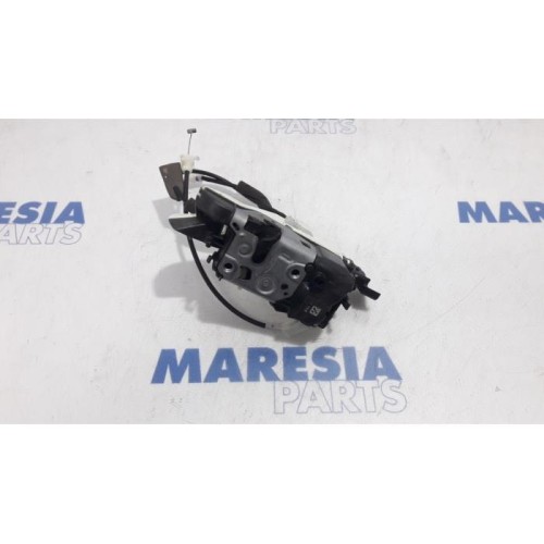Peugeot - 3008 - Door lock mechanism 4-door, front left