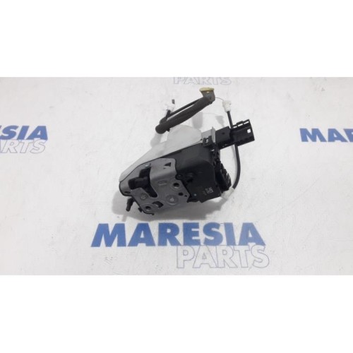 Peugeot - 3008 - Rear door lock mechanism 4-door, left