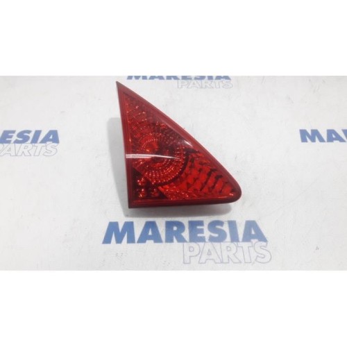 Peugeot - 3008 - Taillight, left