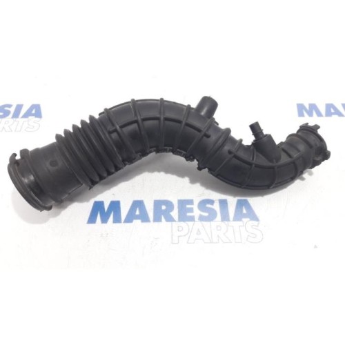 Renault - Clio - Air intake hose