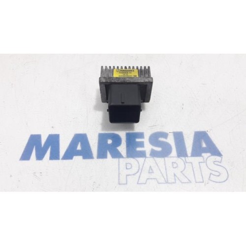 Renault - Scenic - Glow plug relay