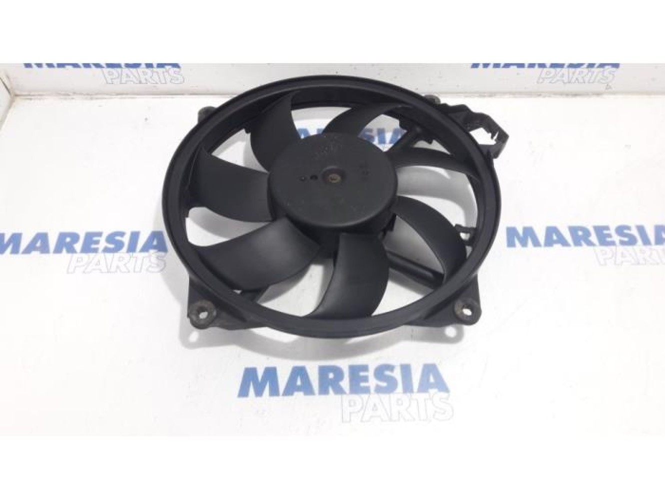 Renault - Scenic - Fan motor