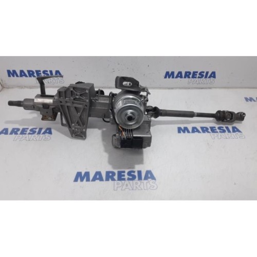 Renault - Clio - Steering column housing
