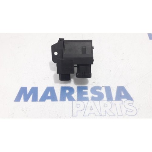 Renault - Clio - Cooling fan resistor