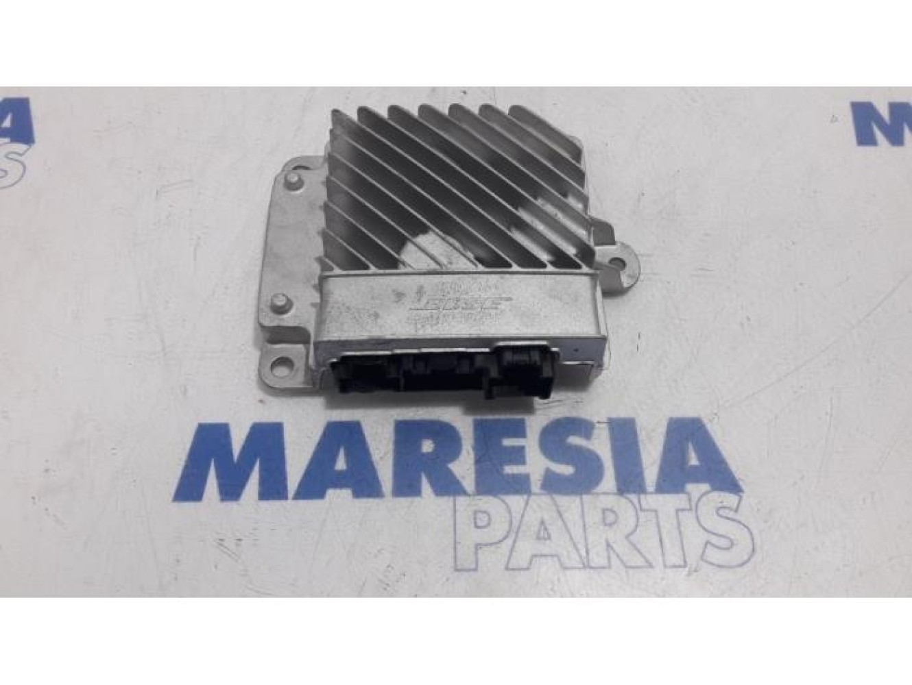 Renault - Espace - Radio amplifier
