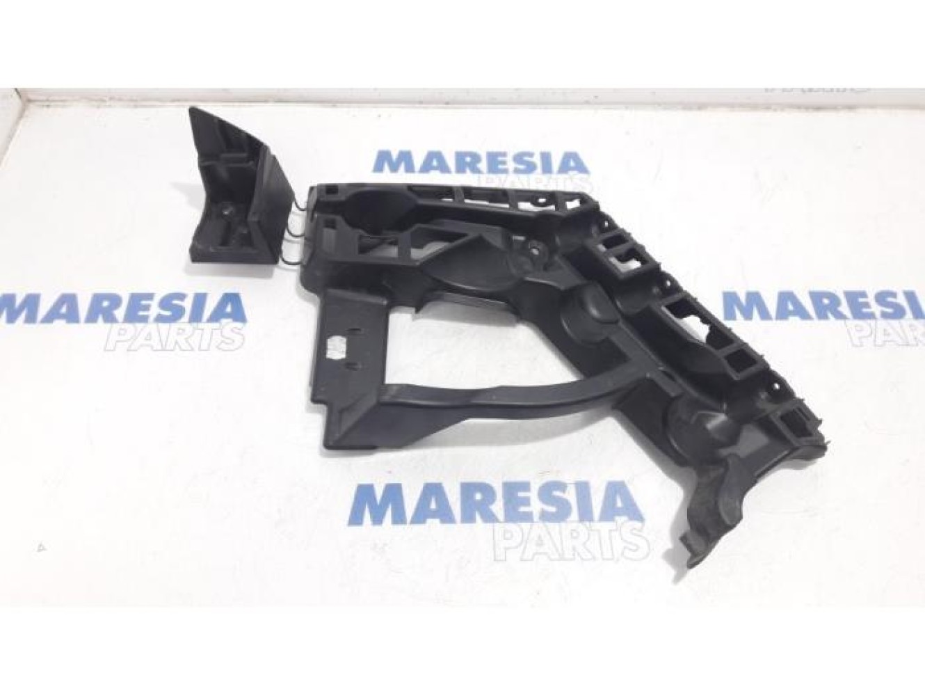 Renault - Espace - Rear bumper bracket, right