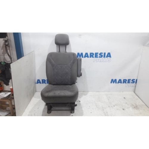 Opel - Vivaro - Seat, right