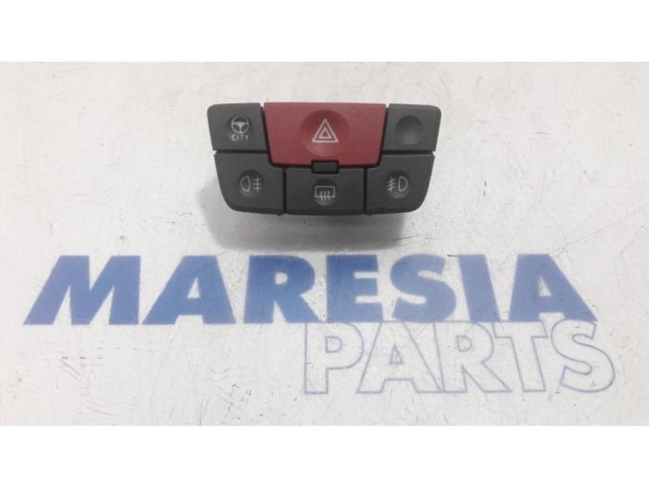 Fiat - Panda - Commutateur éclairage d'urgence