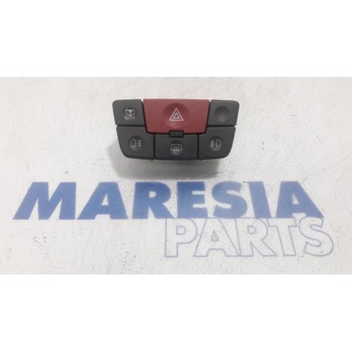 Fiat - Panda - Panic lighting switch