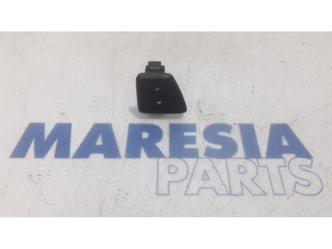 Fiat - 500 - Multi-functional window switch