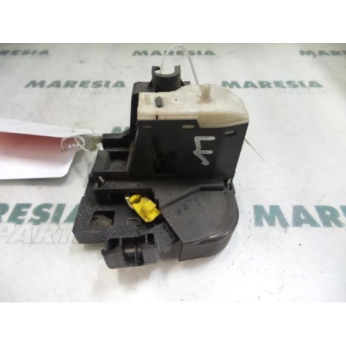 Renault - Clio - Door lock mechanism 2-door, left