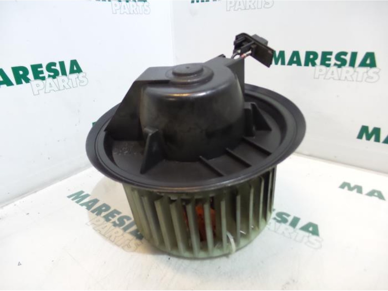 Alfa Romeo - 145/146 - Heating and ventilation fan motor