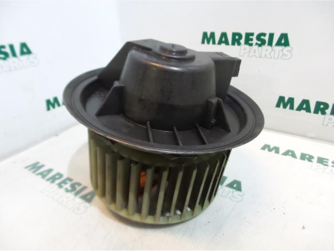 Alfa Romeo - 145/146 - Heating and ventilation fan motor