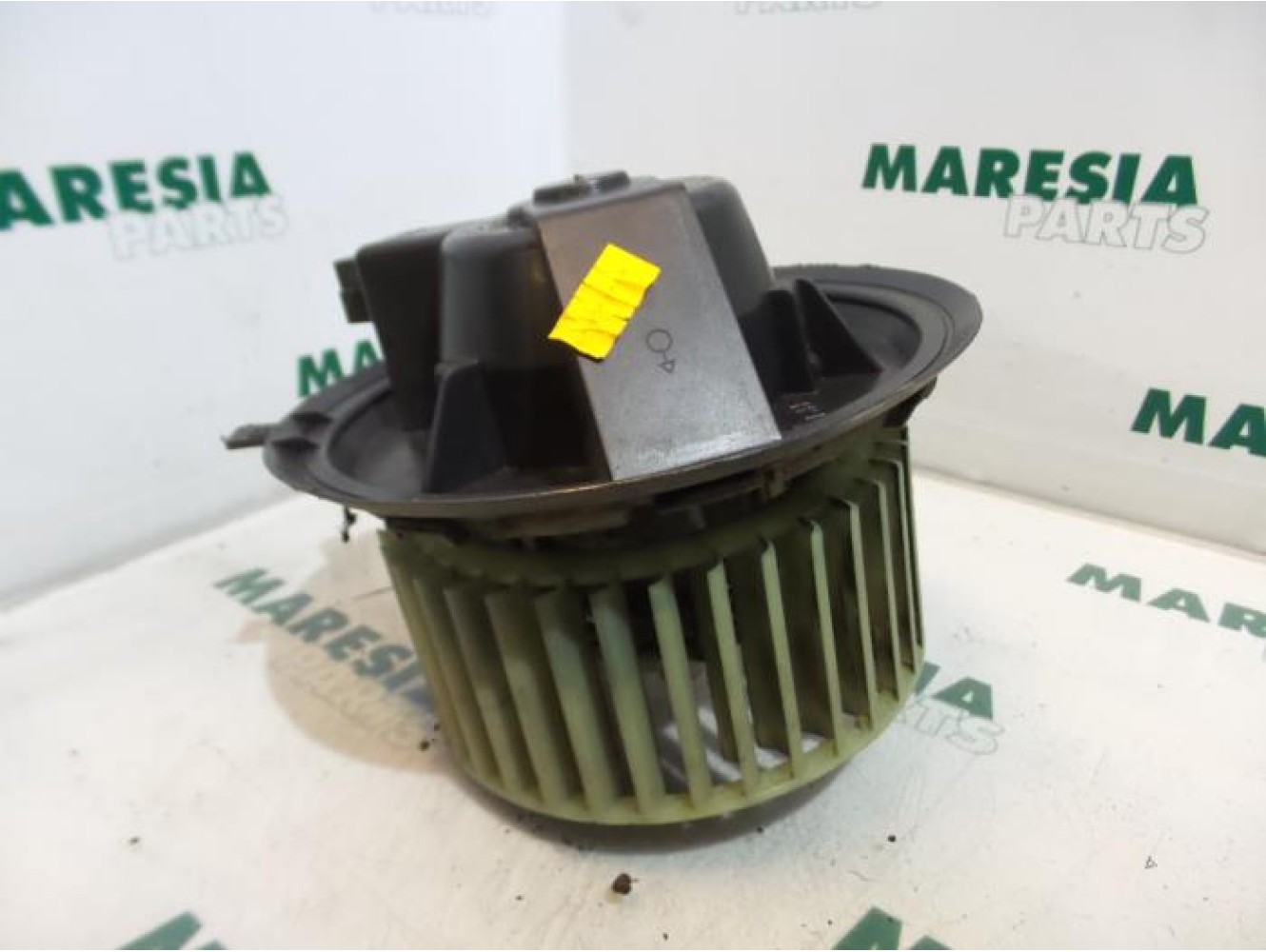 Alfa Romeo - 145/146 - Heating and ventilation fan motor