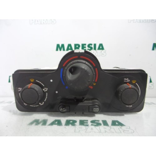Renault - Clio - Heater control panel