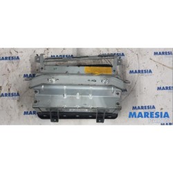 Renault - Clio - Right airbag (dashboard)