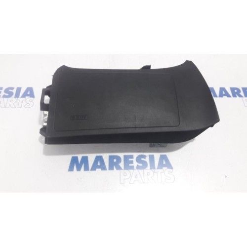 Fiat - Punto - Knee airbag, left