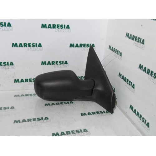 Renault - Megane - Wing mirror, right