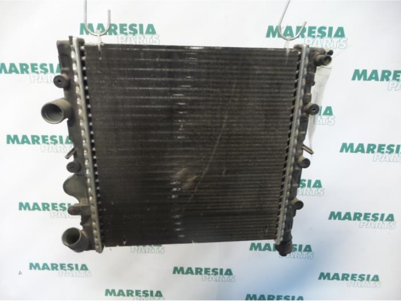 Renault - Clio - Radiator