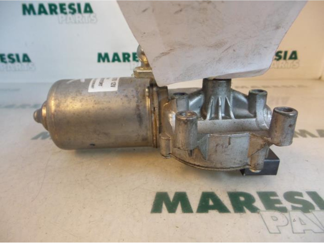 Fiat - Punto - Front wiper motor