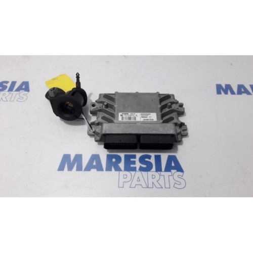 Renault - Clio - Engine management computer