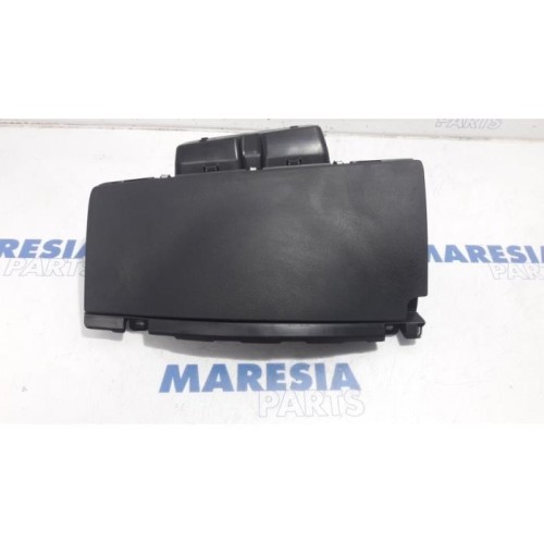 Citroen - Berlingo - Glovebox