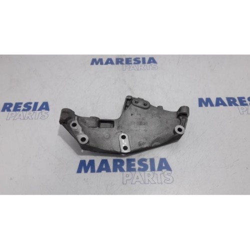 Renault - Trafic - Support moteur