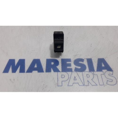 Citroen - Berlingo - Multi-functional window switch