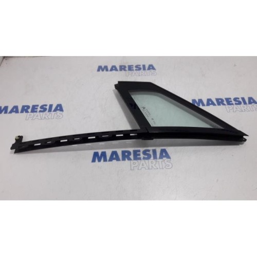 Citroen - DS4 - Quarter light, front left