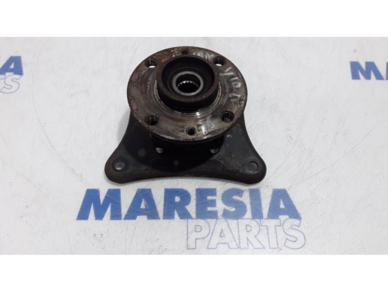 Lancia - Y(Psilon) - Achsschenkel links vorne