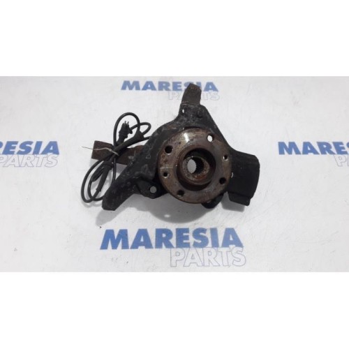 Lancia - Lybra - Knuckle, front left