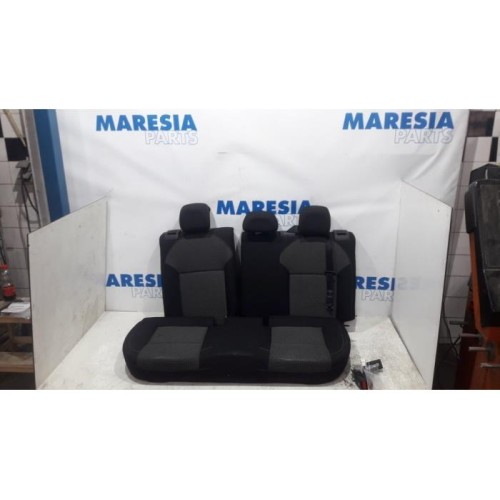 Citroen - DS4 - Rear bench seat