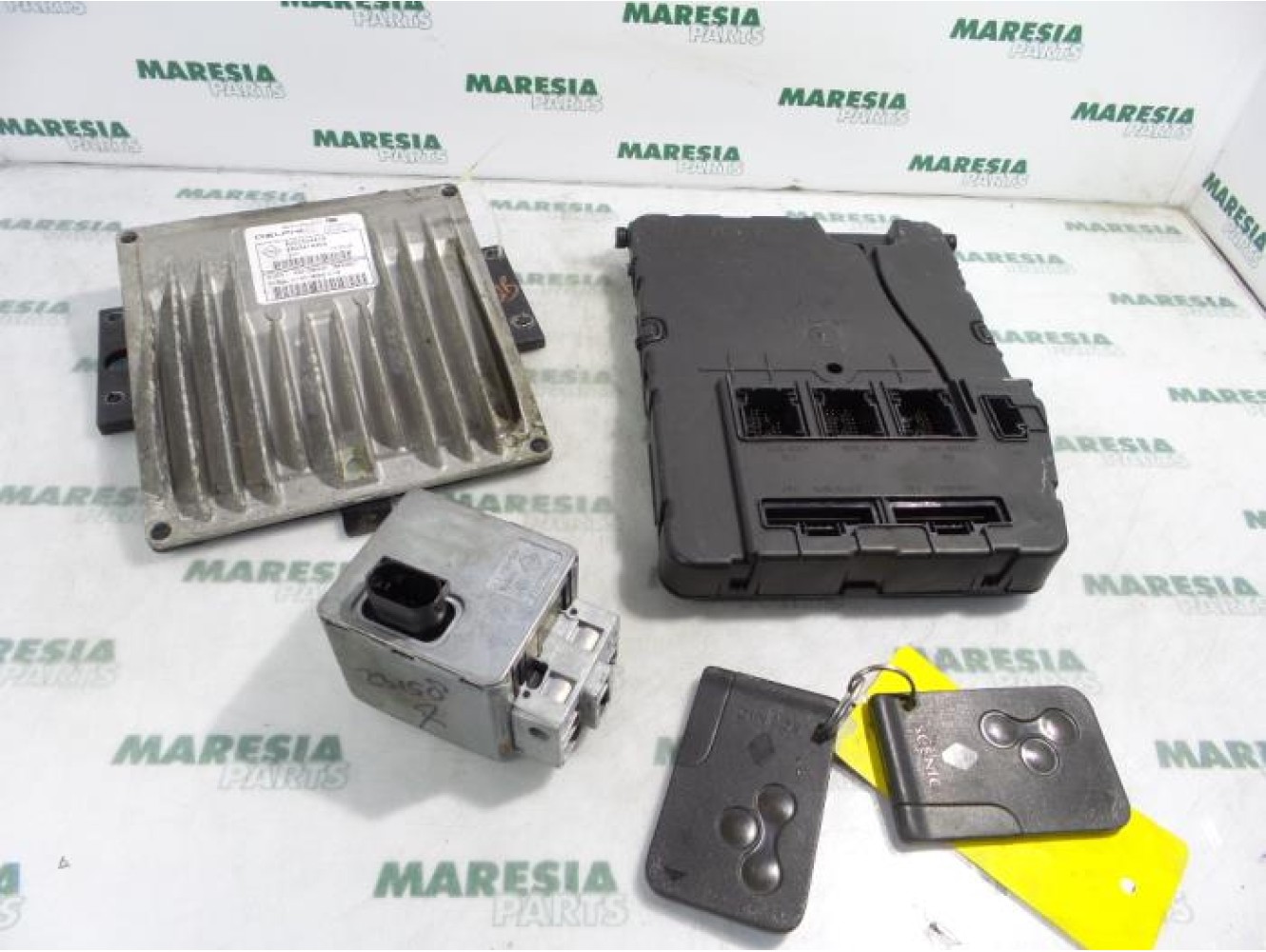 Renault - Megane Scenic - Engine management computer