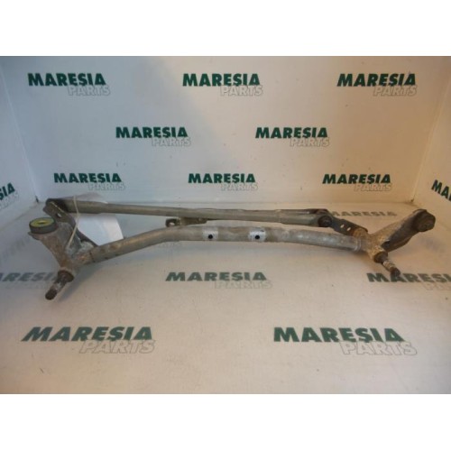 Renault - Megane - Wiper mechanism