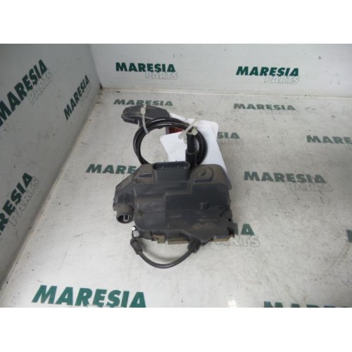 Renault - Megane Scenic - Front door lock mechanism 4-door, right
