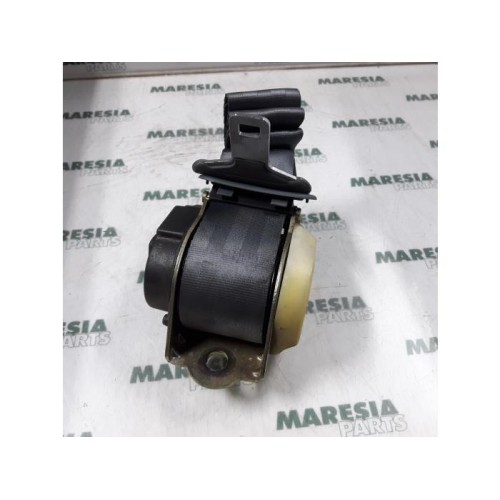 Renault - Megane - Sicherheitsgurt links hinten