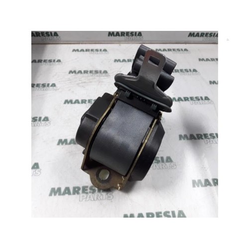 Renault - Megane - Sicherheitsgurt links hinten