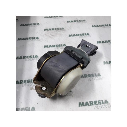 Renault - Megane - Sicherheitsgurt links hinten