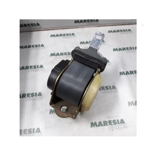 Renault - Megane - Sicherheitsgurt links hinten