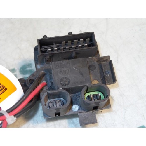 Renault - Clio - Heater resistor