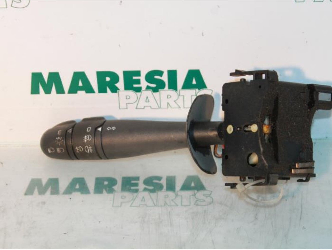 Renault - Laguna - Indicator switch