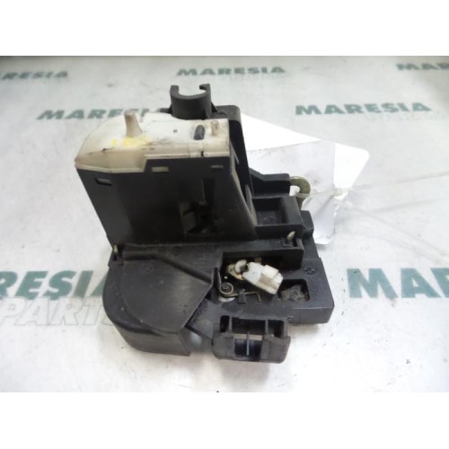 Renault - Clio - Door lock mechanism 2-door, right