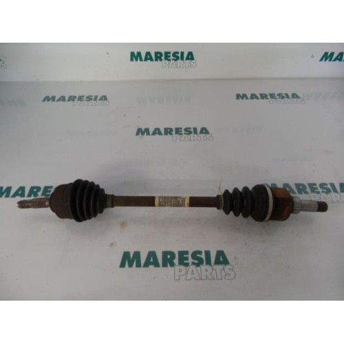 Citroen - C3 - Aandrijfas links-voor