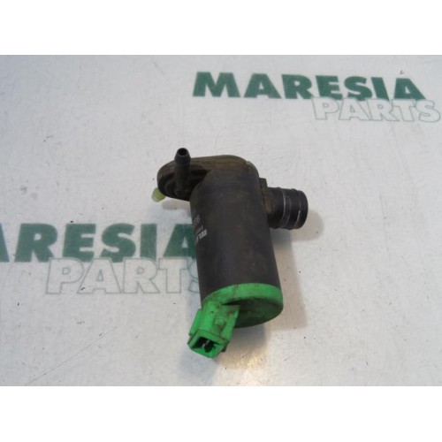 Peugeot - 206 - Scheibensprüherpumpe vorne