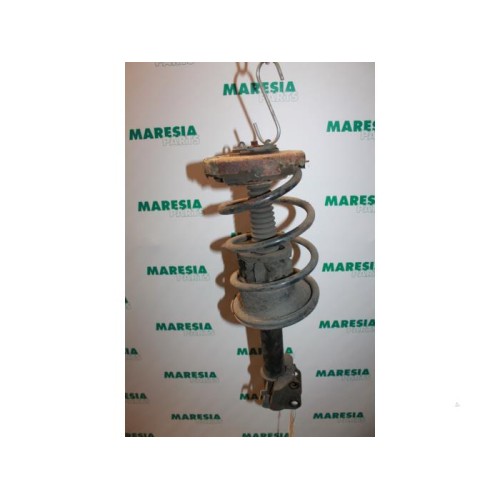 Renault - Megane - Front shock absorber rod, left
