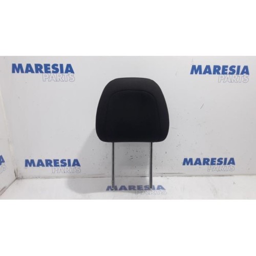 Citroen - DS4 - Headrest